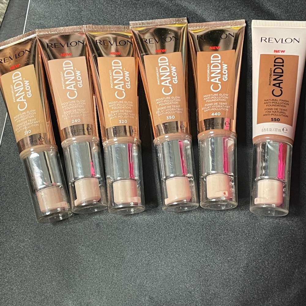 This is Revlon Photoready Candid Glow foundation that helps block blue light